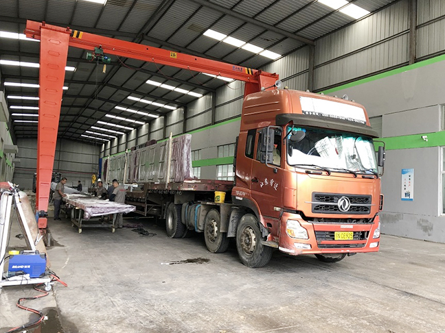 廣（guǎng）東智能公交候車亭發（fā）貨