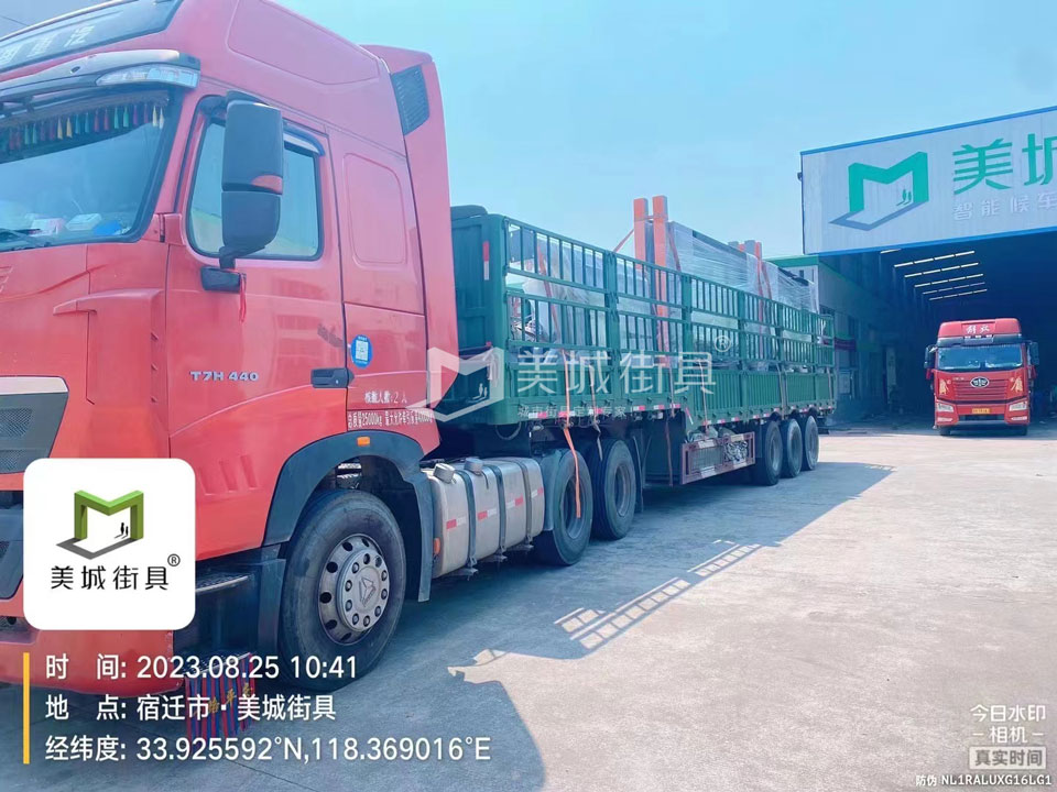 2023.8.28美城街具供應（yīng）大連公交候車亭發貨記錄