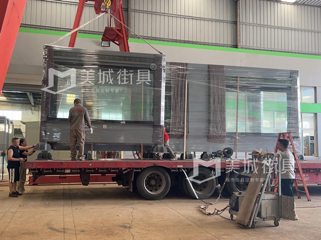 湖北鄂州公交候（hòu）車亭（tíng）發貨